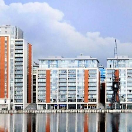Lovely Waterfront Flat Canary Wharf Excel Centre Daire Londra Dış mekan fotoğraf